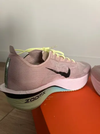 Brugt Nike Vaporfly Next% 4 bike — billede 5 af 9