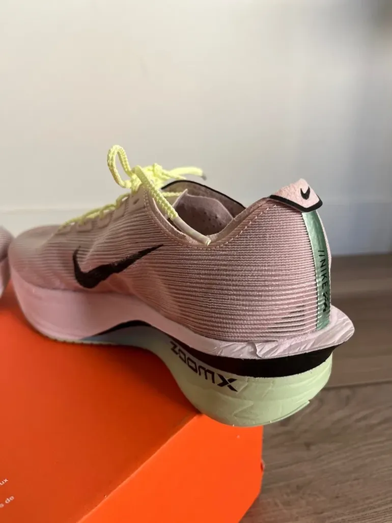 Brugt Nike Vaporfly Next% 4 bike — billede 4 af 9