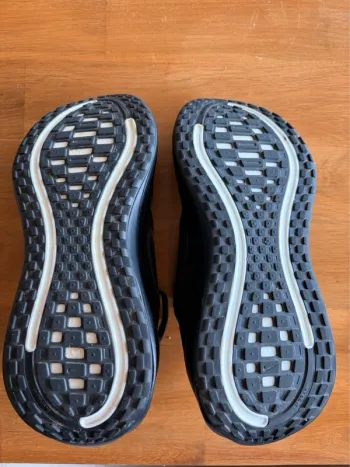 Použité Nike Vomero Plus bike — obrázek 8 z 8