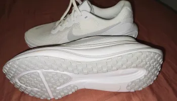 Tweedehands Nike running shoe bike — afbeelding 2 van 7