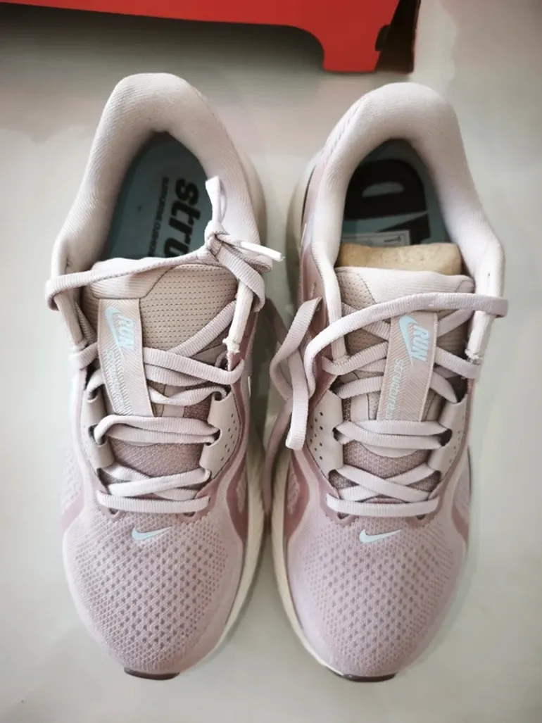 Tweedehands Nike Basket bike — afbeelding 4 van 7