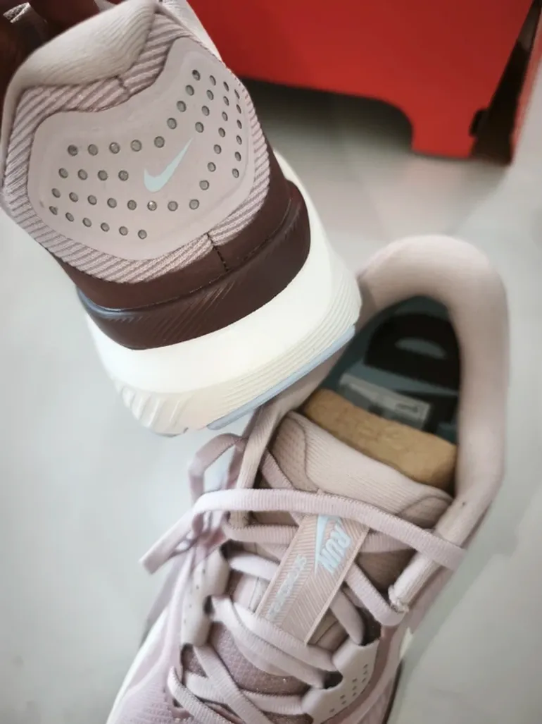 Tweedehands Nike Basket bike — afbeelding 2 van 7