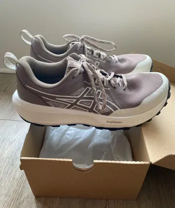 Tweedehands Asics Sonoma 8 bike