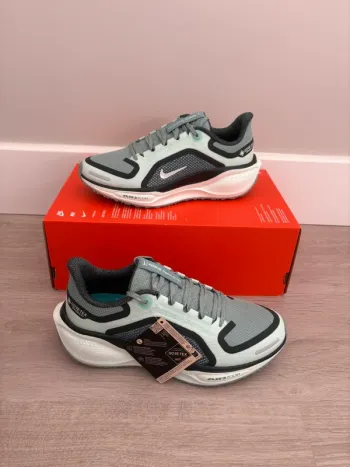 Tweedehands Pegasus Nike Zoom 41 GTX bike — afbeelding 2 van 10
