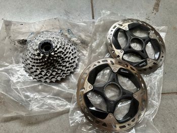Tweedehands Shimano Dura Ace 11/34 12V 2026 Antrieb und Pedale