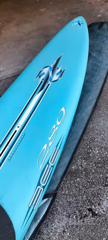F2 Tavole Windsurf e Fanatic con Vele e Accessori Surf & Kite usato
