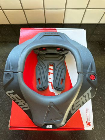 Tweedehands LEATT DBX 5.5 Neck Brace Cycling Clothing