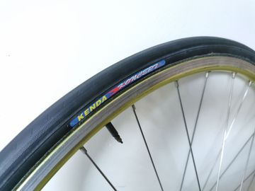 Used Campagnolo Record Titanium Wheels bike — image 6 of 10