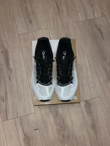 On Running On Shoes bike d'occasion — image 3 sur 7