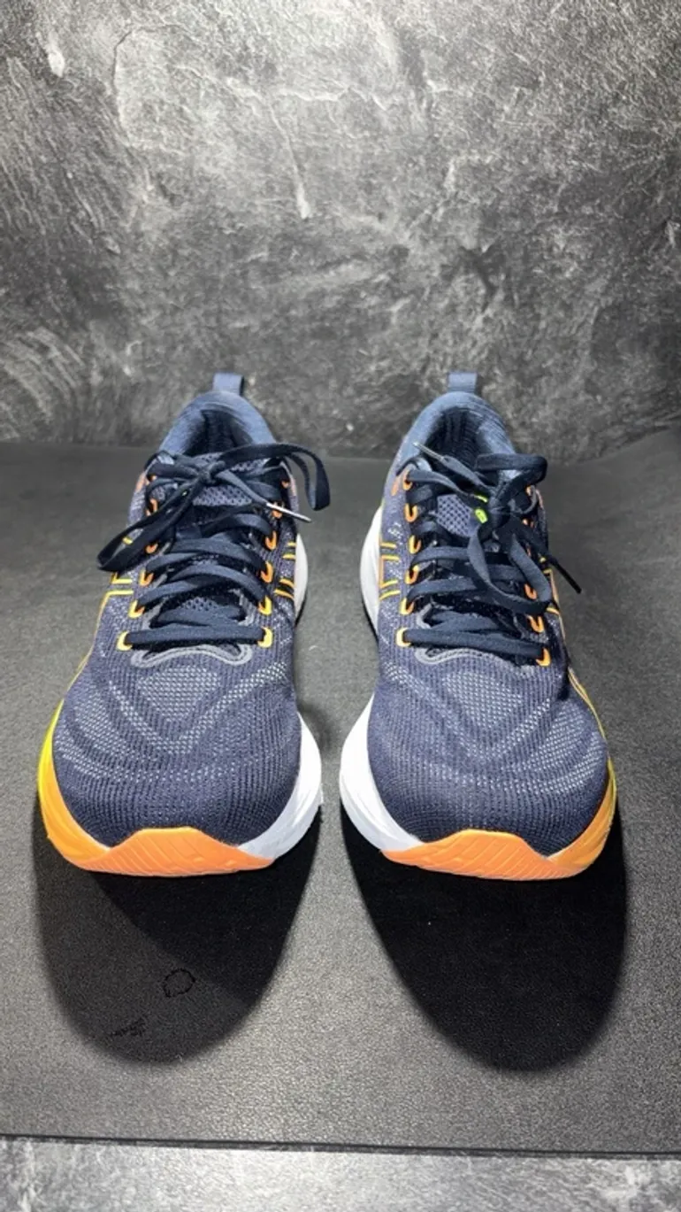 Używany Asics Gel Saiun 3 bike — zdjęcie 2 z 4