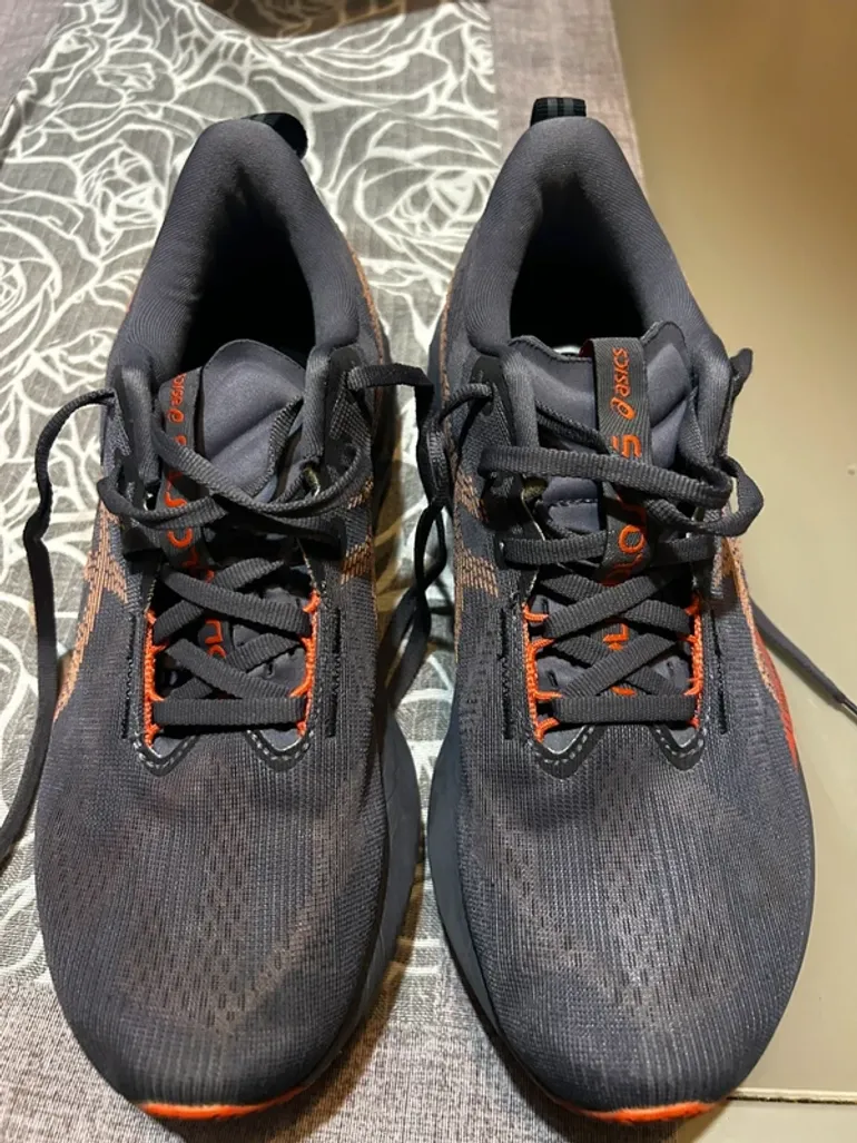 Asics Novablast 5 bike usato — immagine 6 di 6