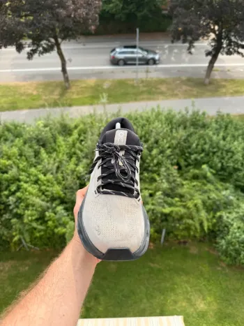 Used On Running Cloud bike — image 3 of 8