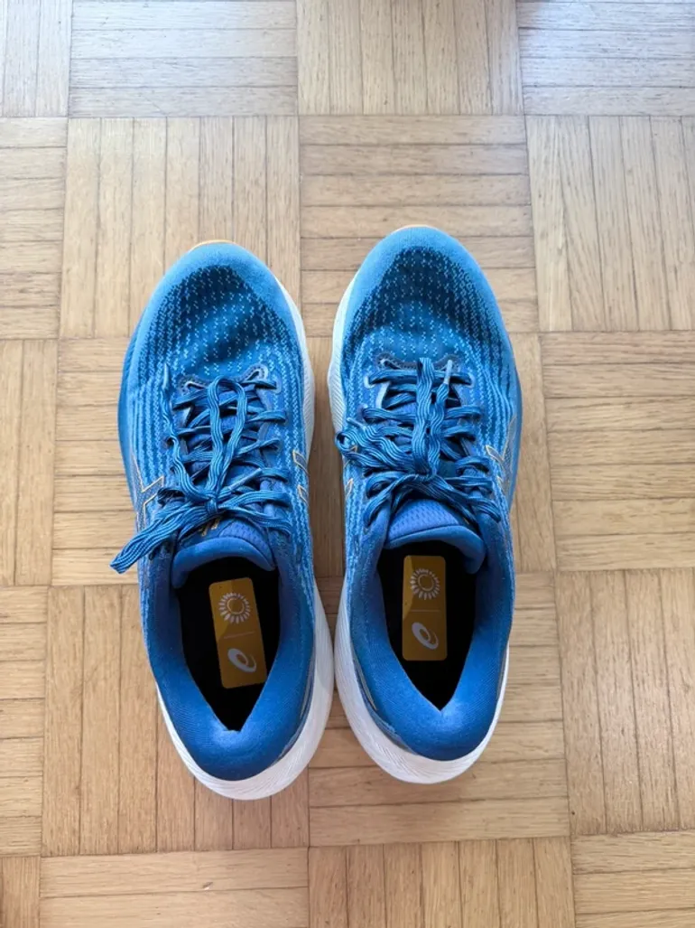 Used Asics Gel-Kayano lite 3 bike — image 2 of 2
