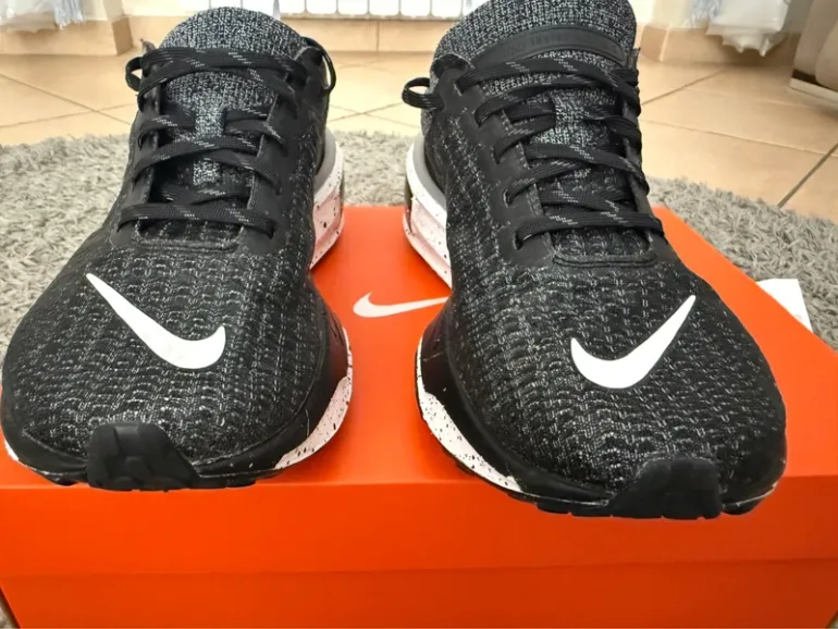 Nike ZoomX Invincible Run FK 3 bike usato — immagine 3 di 15