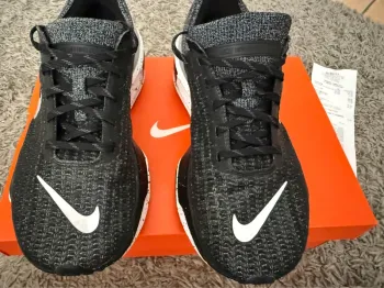 Nike ZoomX Invincible Run FK 3 bike usato — immagine 4 di 15
