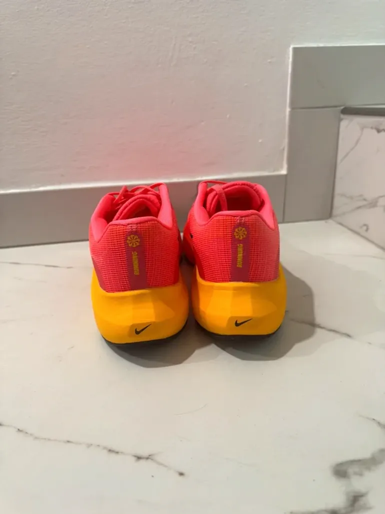 Used Hyper Zoom Fly 5 bike — image 7 of 8