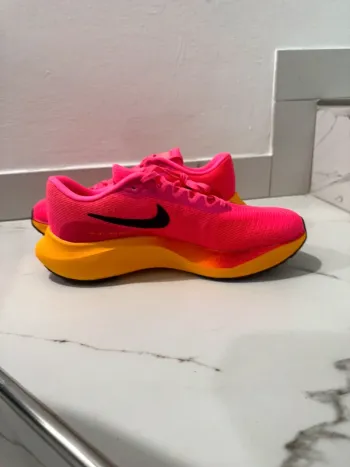 Used Hyper Zoom Fly 5 bike — image 2 of 8