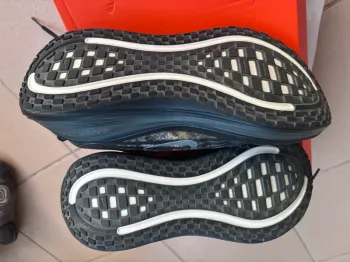 Nike Vomero Plus bike d'occasion — image 3 sur 5