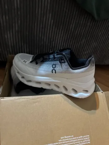 Used On Running Cloud bike — image 2 of 8
