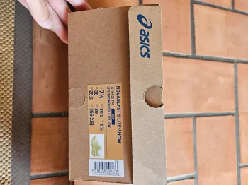 Brugt Asics Novablast 5 bike — billede 2 af 12