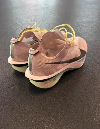 Použité Nike Vaporfly Next% 4 bike — obrázek 2 z 6