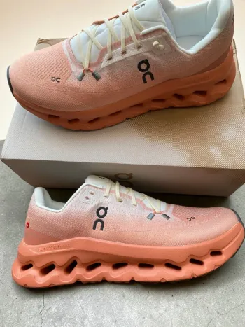 On Running Cloud Running Shoes d'occasion
