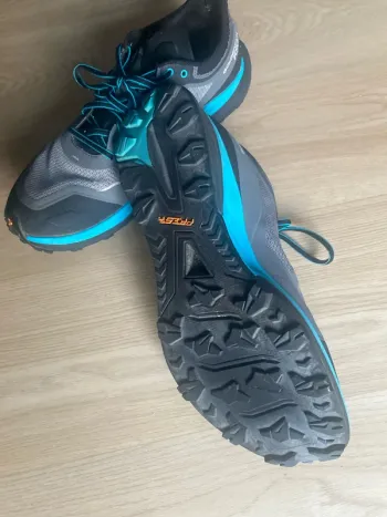 Used Scarpa Running Shoes bike — image 3 of 4