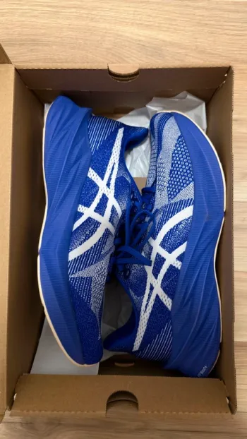 Used Asics Dynablast 5 Running Shoes