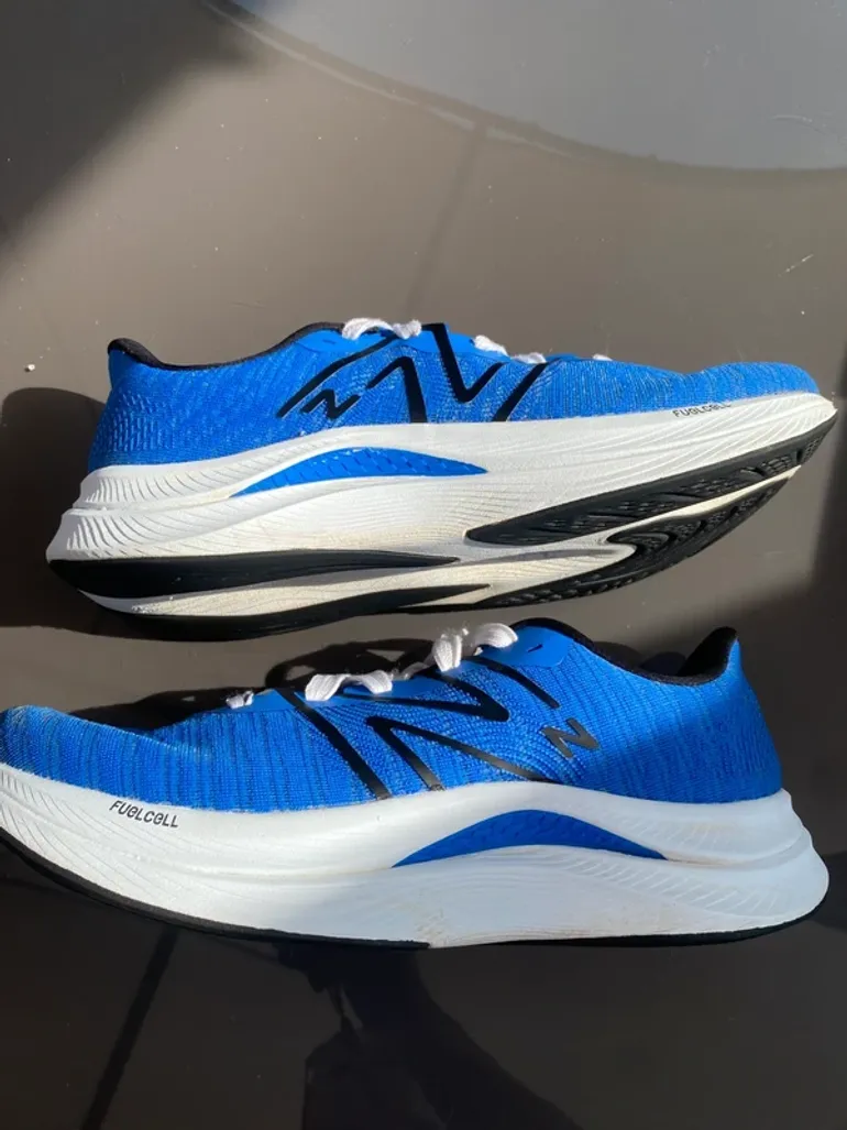 Used New Balance Fuelcell Propel v4 bike — image 3 of 15