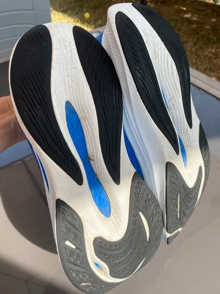 Used New Balance Fuelcell Propel v4 bike — image 7 of 15