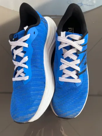 Used New Balance Fuelcell Propel v4 bike — image 10 of 15