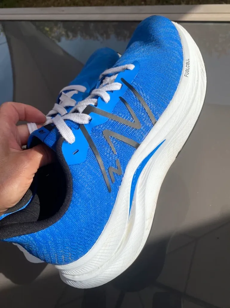 Used New Balance Fuelcell Propel v4 bike — image 12 of 15