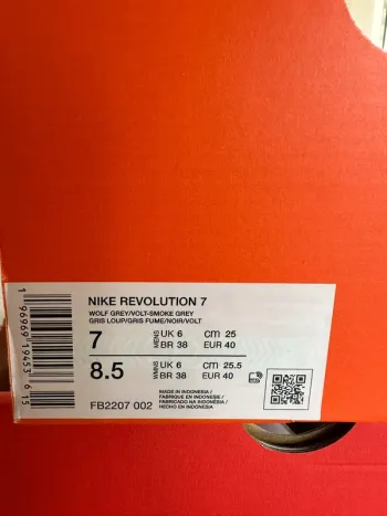 Used Nike Revolution 7 bike — image 9 of 9