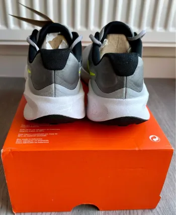 Used Nike Revolution 7 bike — image 5 of 9
