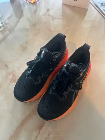 Used Asics Gel Kayano 44 Running Shoes