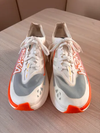 Hoka Rocket X2 bike usato — immagine 3 di 9