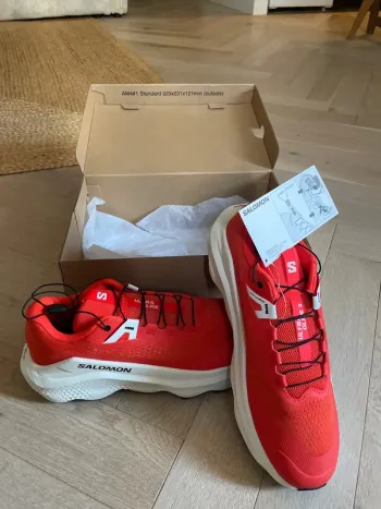 Used Salomon Ultra Glide 3 Running Shoes