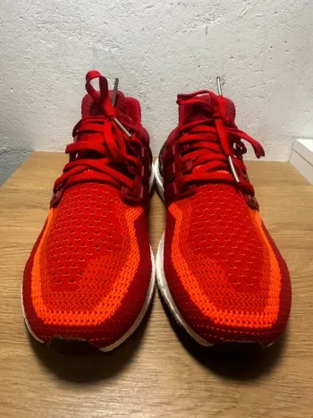 Used Adidas Ultraboost 2.0 Solar Red Gradient 2016 bike — image 5 of 8
