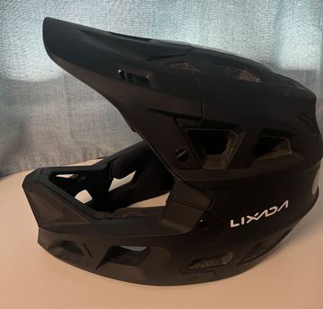 Used lixada Integral MTB Helmet 2025 bike — image 3 of 4
