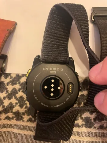 Garmin Enduro 3 Sapphire Solar Titanium bike de segunda mano — imagen 3 de 4