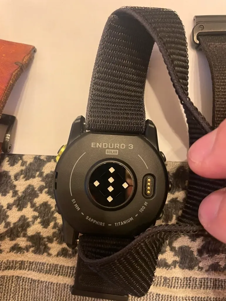 Garmin Enduro 3 Sapphire Solar Titanium bike de segunda mano — imagen 3 de 4