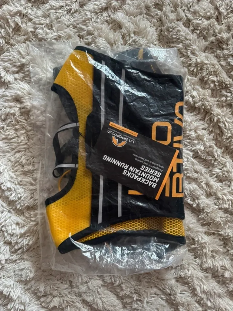 Used La Sportiva Racer Vest bike — image 3 of 3