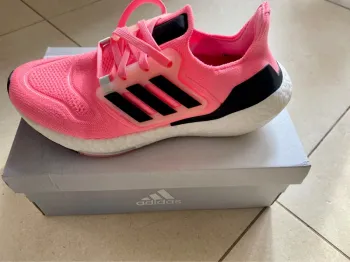 Used Adidas Ultraboost 22 bike — image 2 of 3