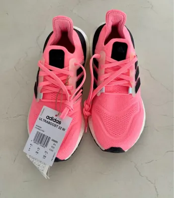 Used Adidas Ultraboost 22 Running Shoes