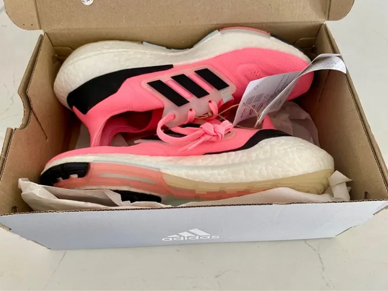 Used Adidas Ultraboost 22 bike — image 3 of 3