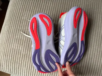 Used Asics Gel Nimbus bike — image 5 of 6