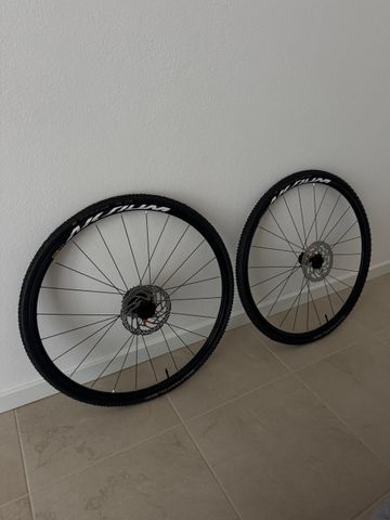 Brugt Mavic Aksium Wheelset Wheels