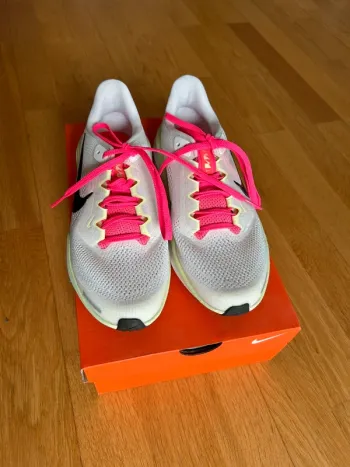 Gebrauchtes Nike Air Zoom bike — Bild 2 von 2