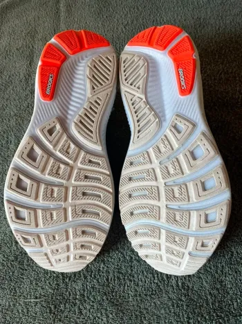 Used Brooks Ghost 17 bike — image 8 of 11