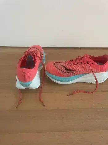 Hoka gympen Running Shoes de segunda mano